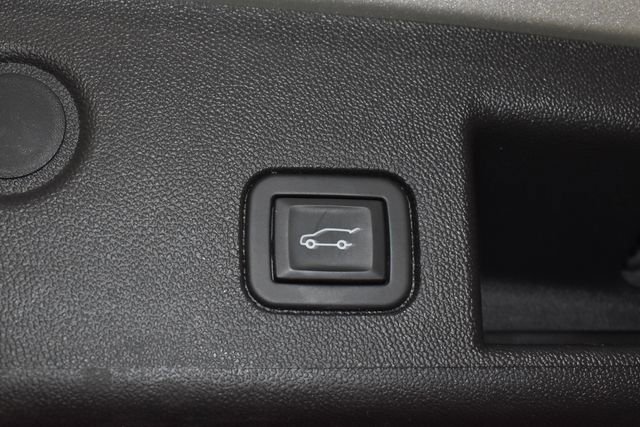 Used 2022 Chevrolet Equinox Premier AWD/4WD image 36