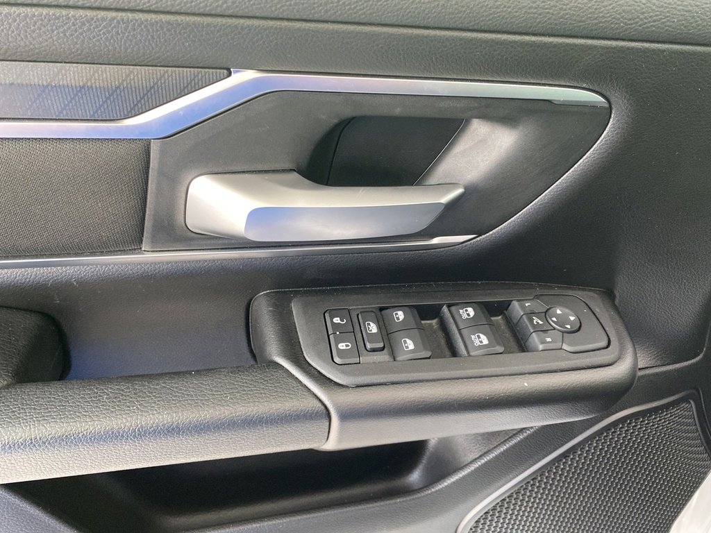 Used 2025 RAM 1500 Big Horn image 9