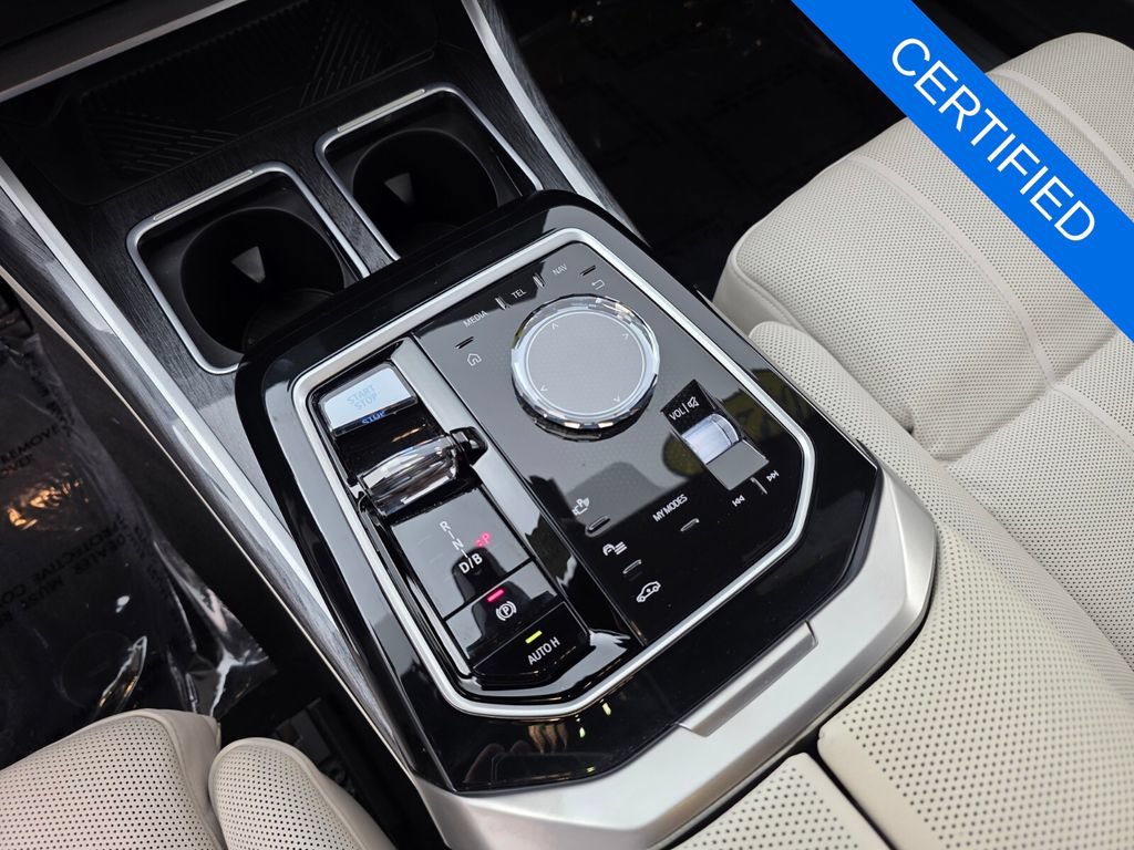 Certified 2023 BMW i7 xDrive60 AWD/4WD image 25