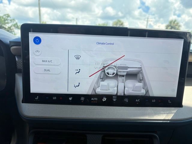 New 2025 Ford Maverick Lariat image 16