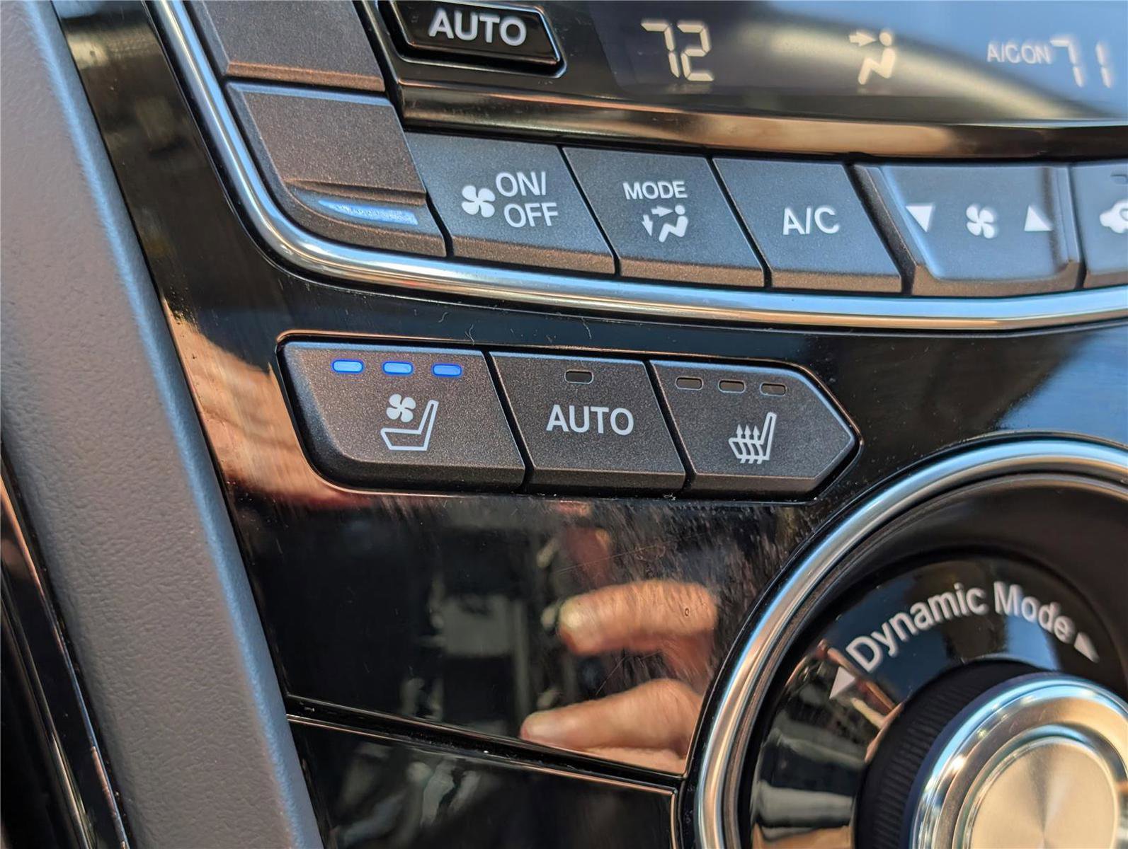 Used 2024 Acura RDX SH-AWD w/ Advance Package image 29