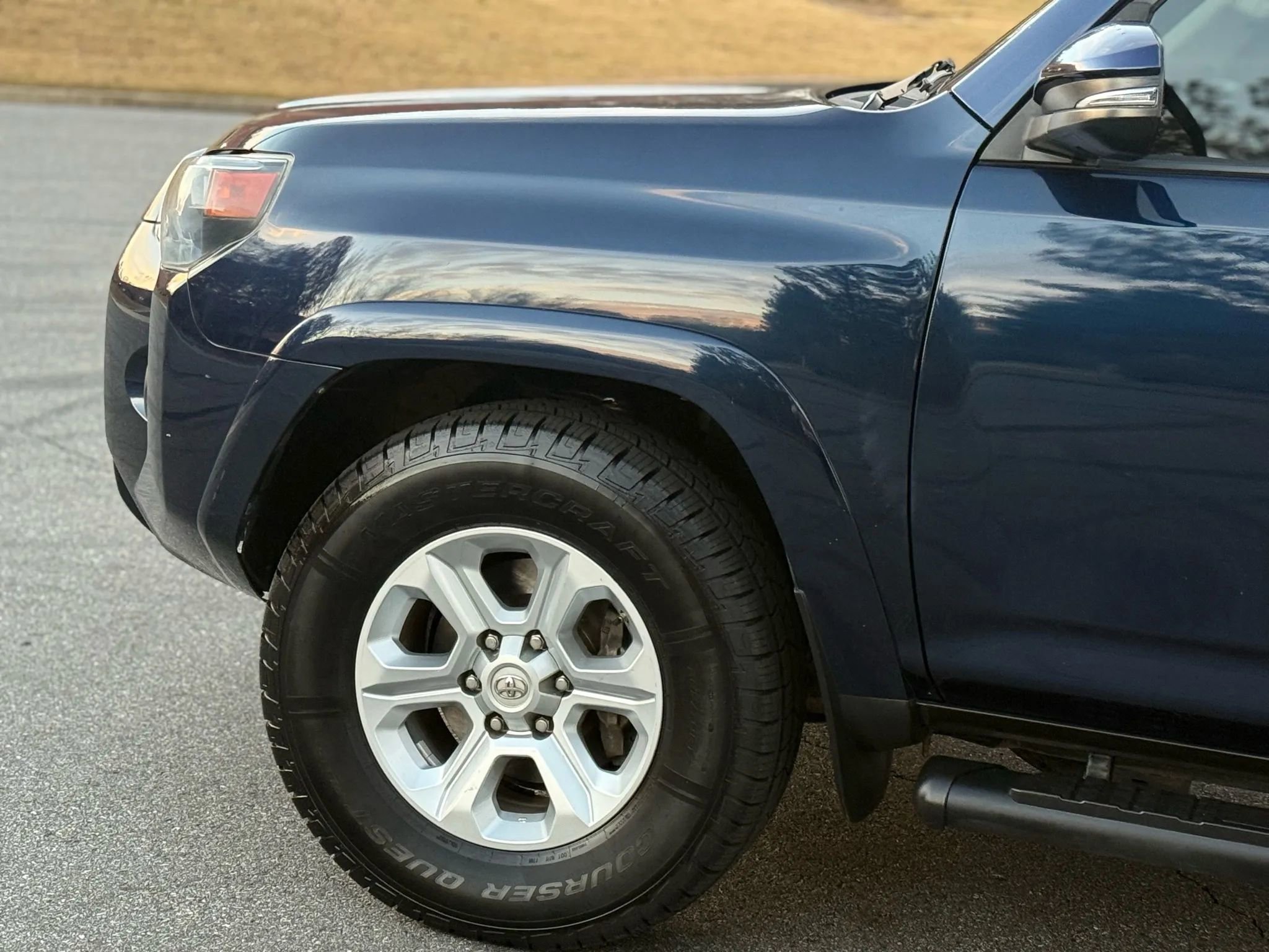 Used 2017 Toyota 4Runner SR5 Premium RWD image 11