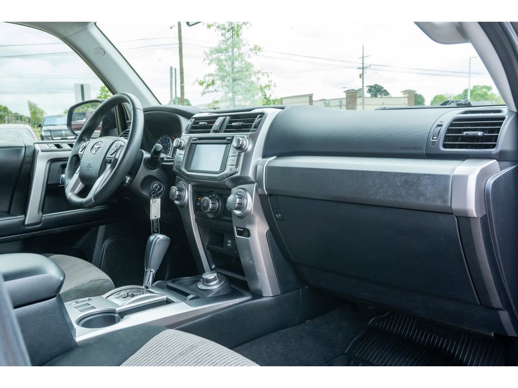 Used 2018 Toyota 4Runner SR5 image 18
