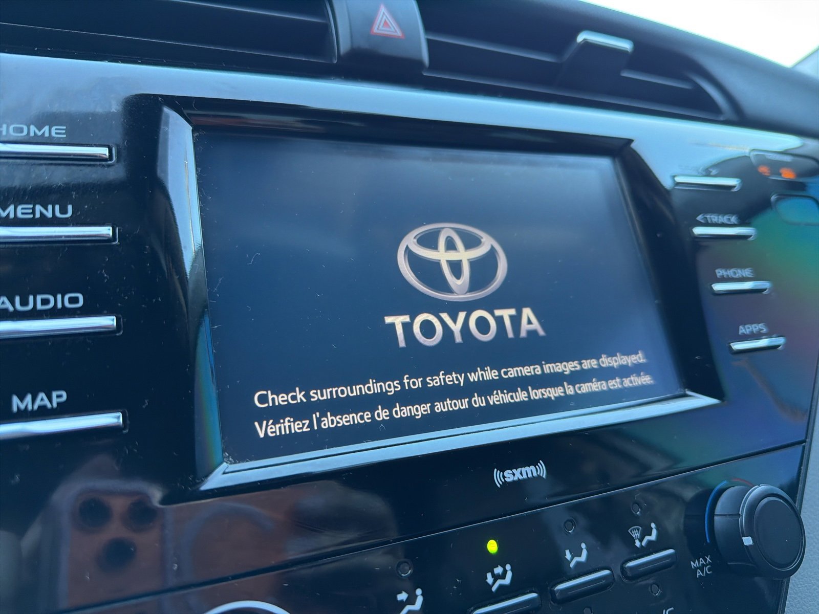 Used 2020 Toyota Camry LE image 27