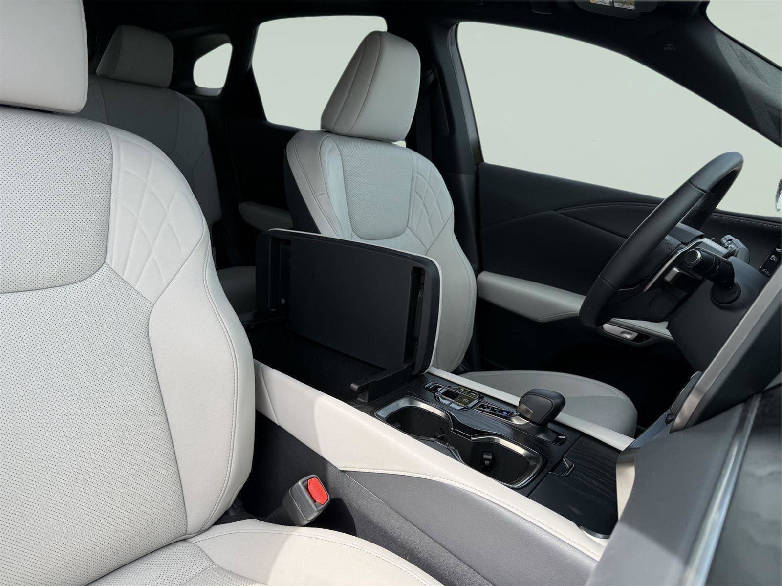 Used 2025 Lexus RX 350 Premium w/ Accessory Package image 27