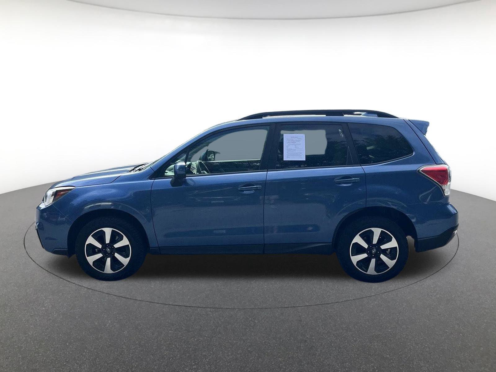 Used 2017 Subaru Forester 2.5i Premium AWD/4WD image 2