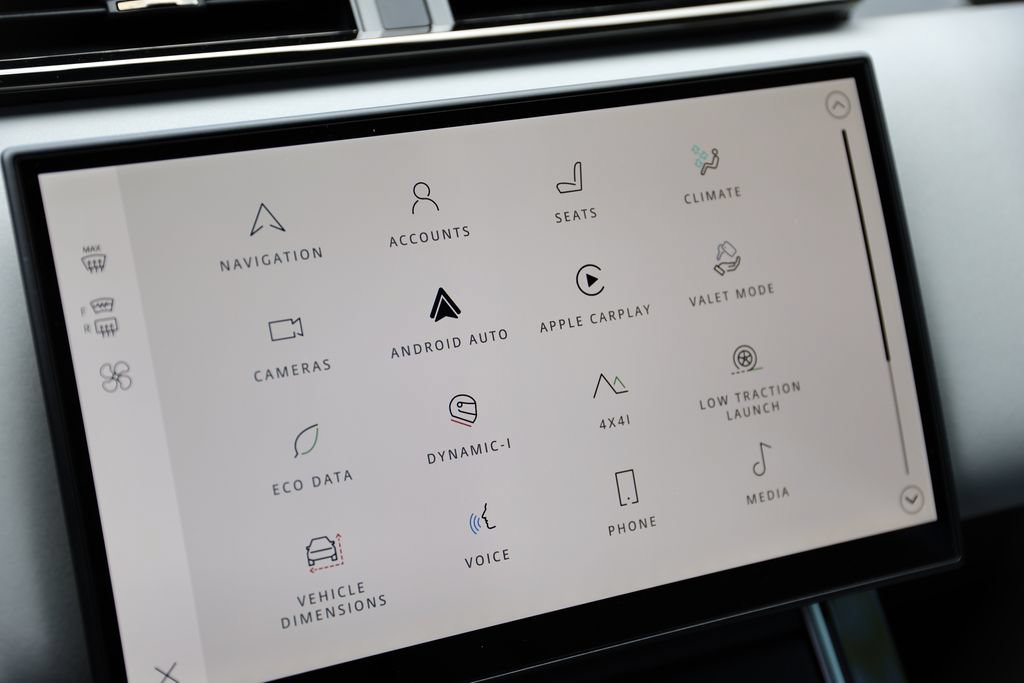 New 2026 Land Rover Range Rover Velar Dynamic SE AWD/4WD image 26