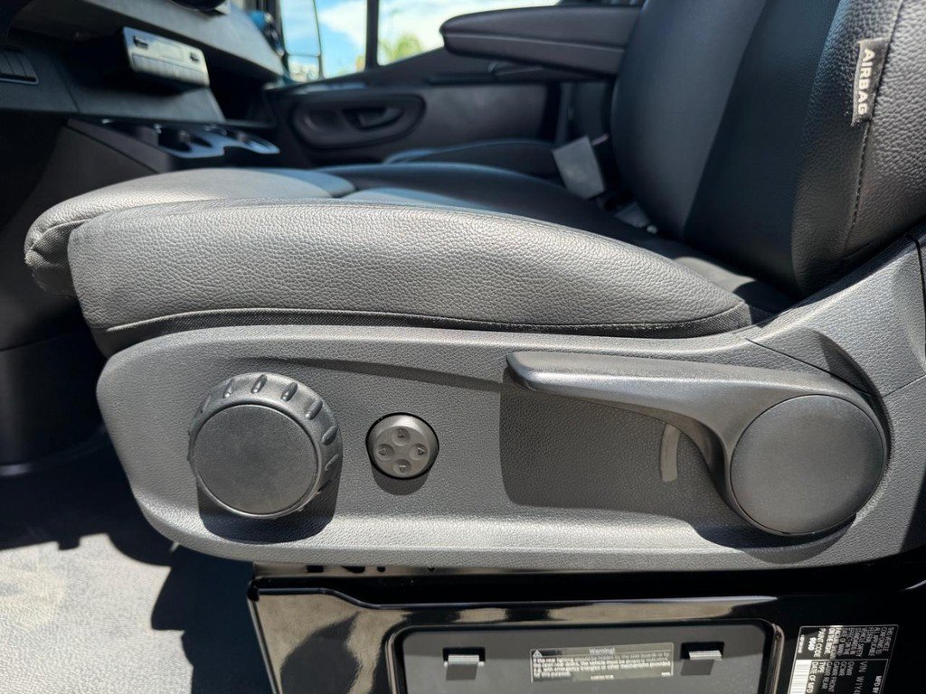 Used 2022 Mercedes-Benz Sprinter 2500 image 54