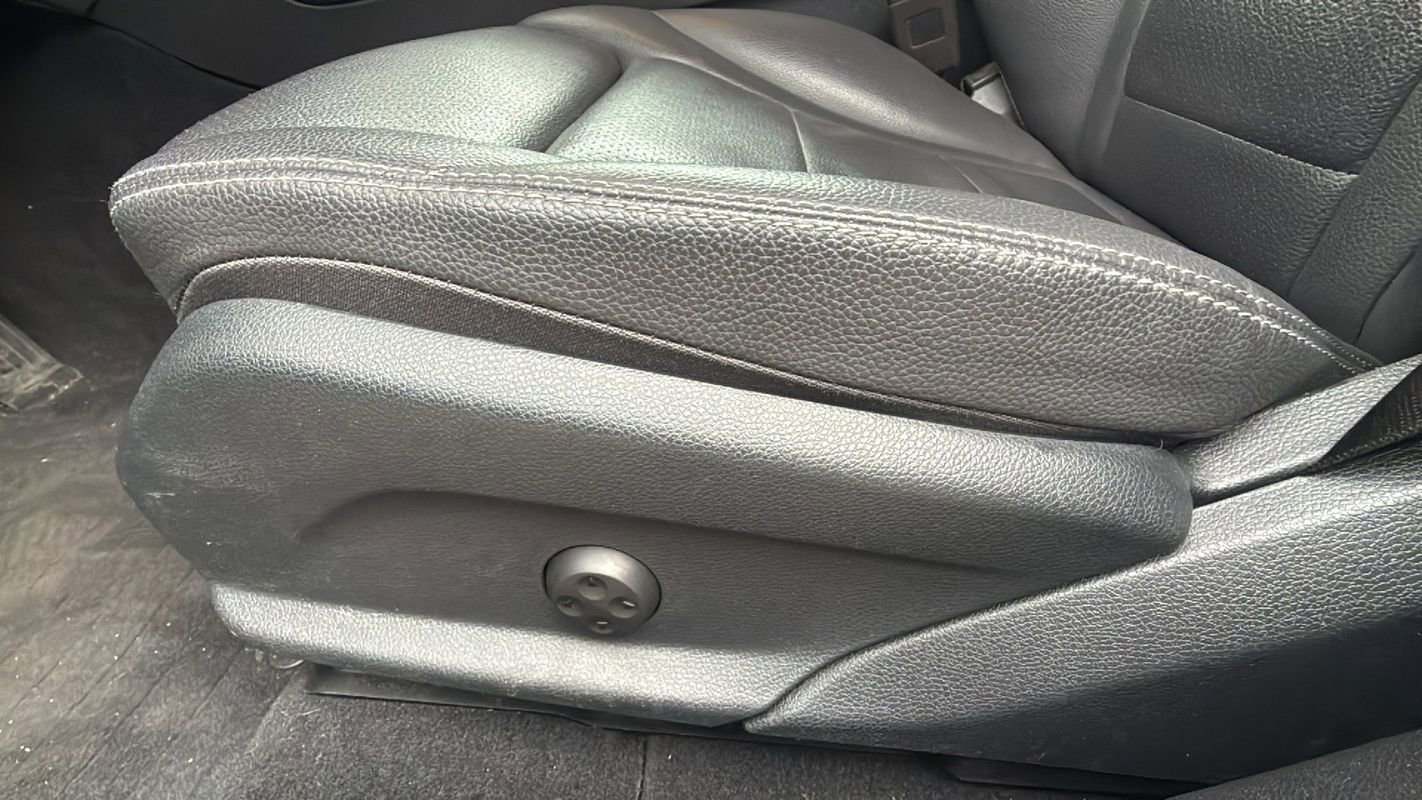 Used 2022 Mercedes-Benz GLC 300 4MATIC image 25