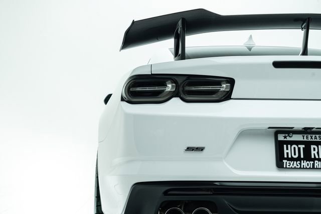 Used 2019 Chevrolet Camaro SS RWD image 17