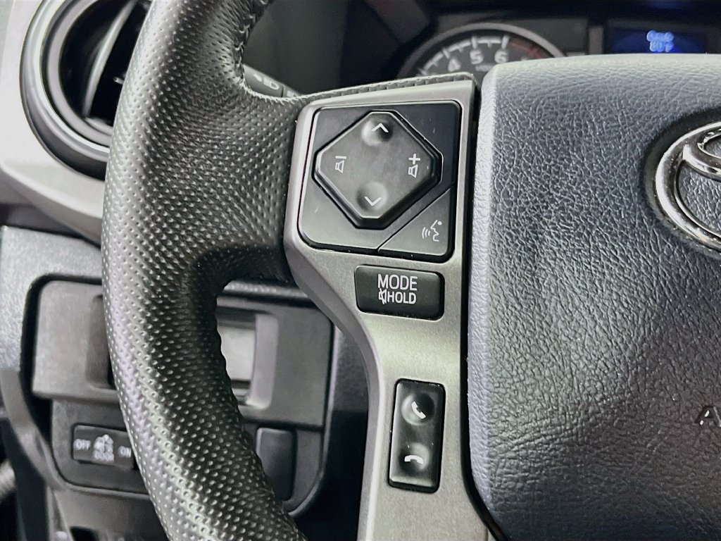 Used 2019 Toyota Tacoma TRD Sport RWD image 16