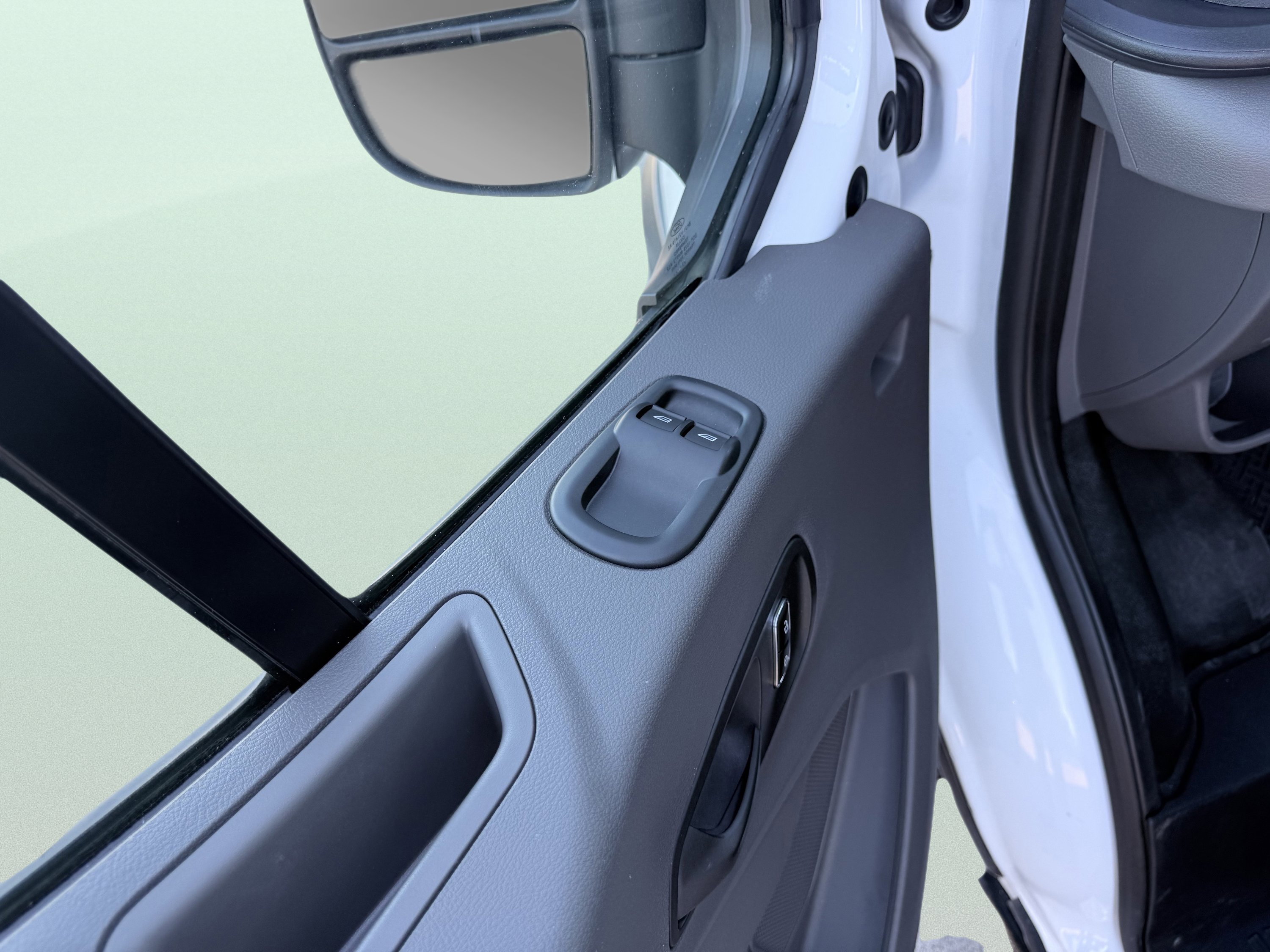 Used 2023 Ford Transit 350 XL image 30