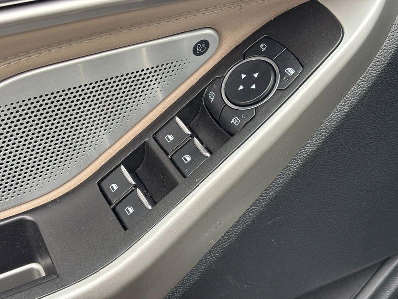 Used 2023 Ford Explorer Limited w/ Limited Technology Package image 18