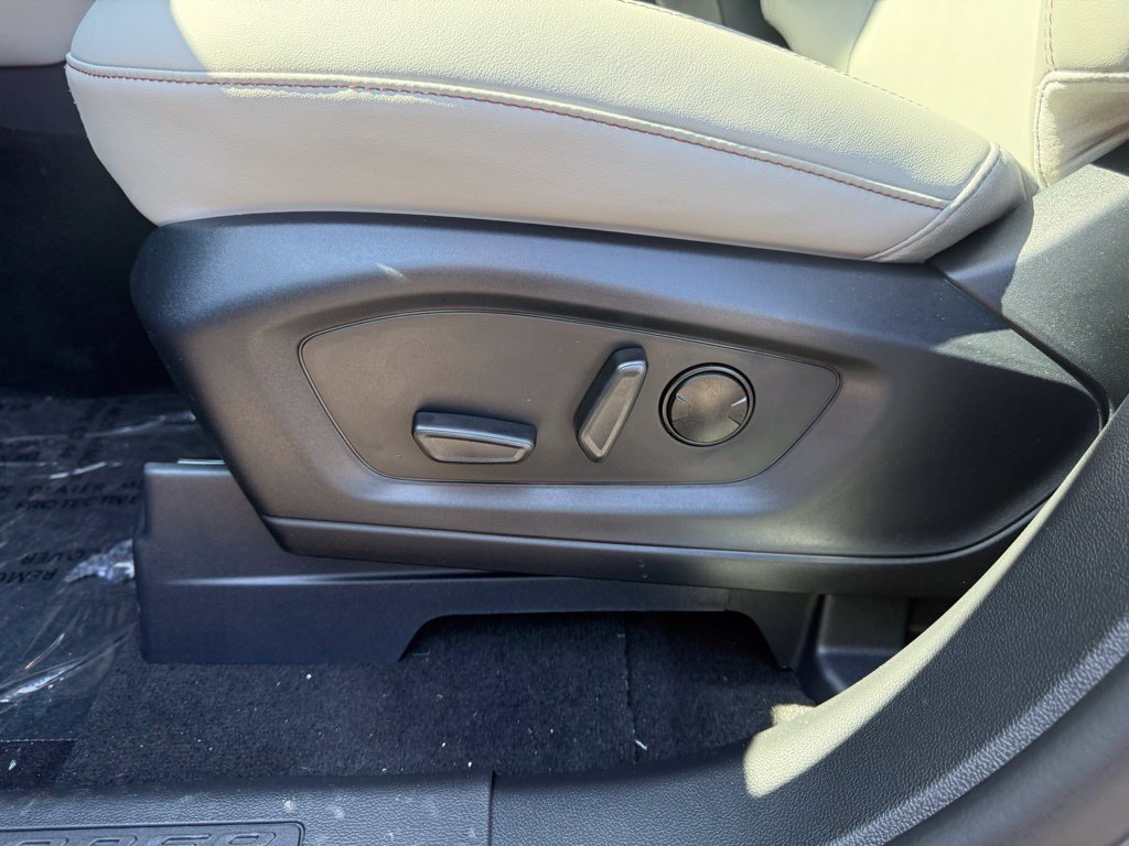 New 2026 Ford Explorer Active w/ Active Comfort Package AWD/4WD image 15