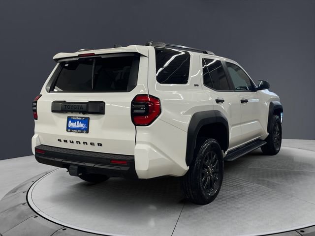 Used 2025 Toyota 4Runner SR5 AWD/4WD image 5