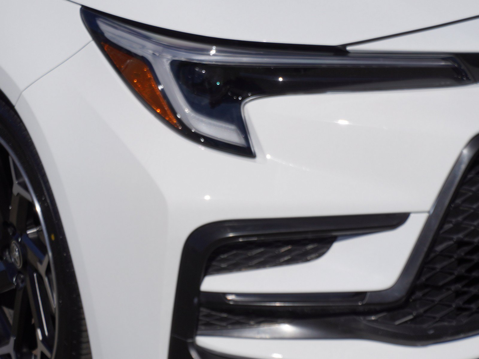 Used 2025 Toyota Corolla FX w/ Convenience Package FWD image 3