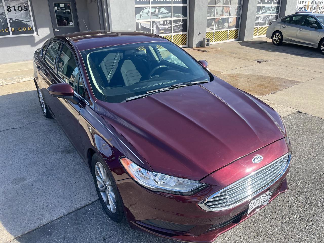 Used 2017 Ford Fusion SE w/ Fusion SE Technology Package image 20