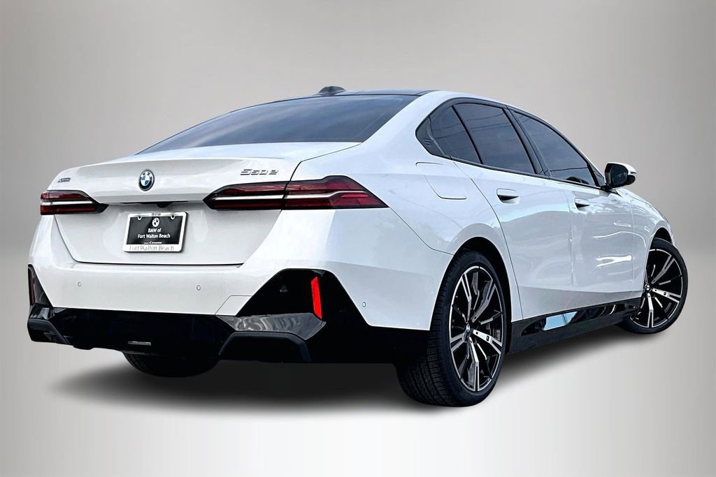 New 2026 BMW 550e xDrive image 21