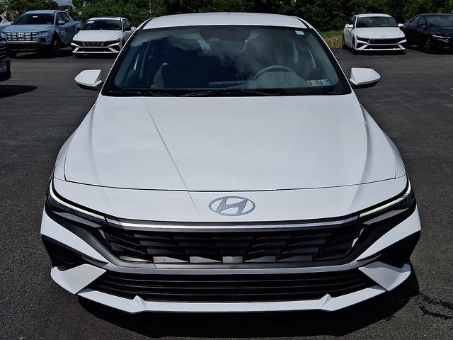 Used 2024 Hyundai Elantra SEL FWD image 2