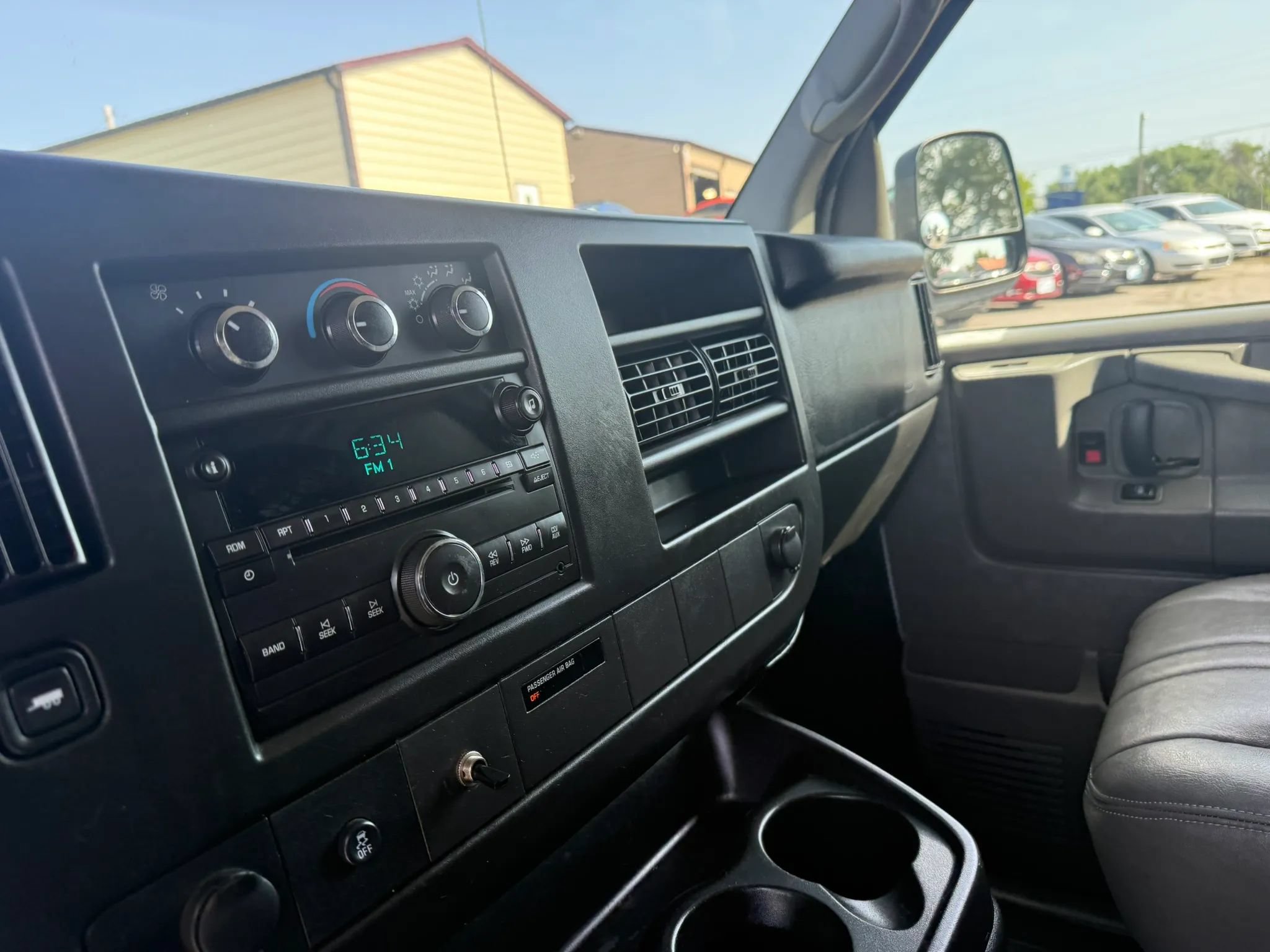Used 2014 Chevrolet Express 1500 RWD image 5