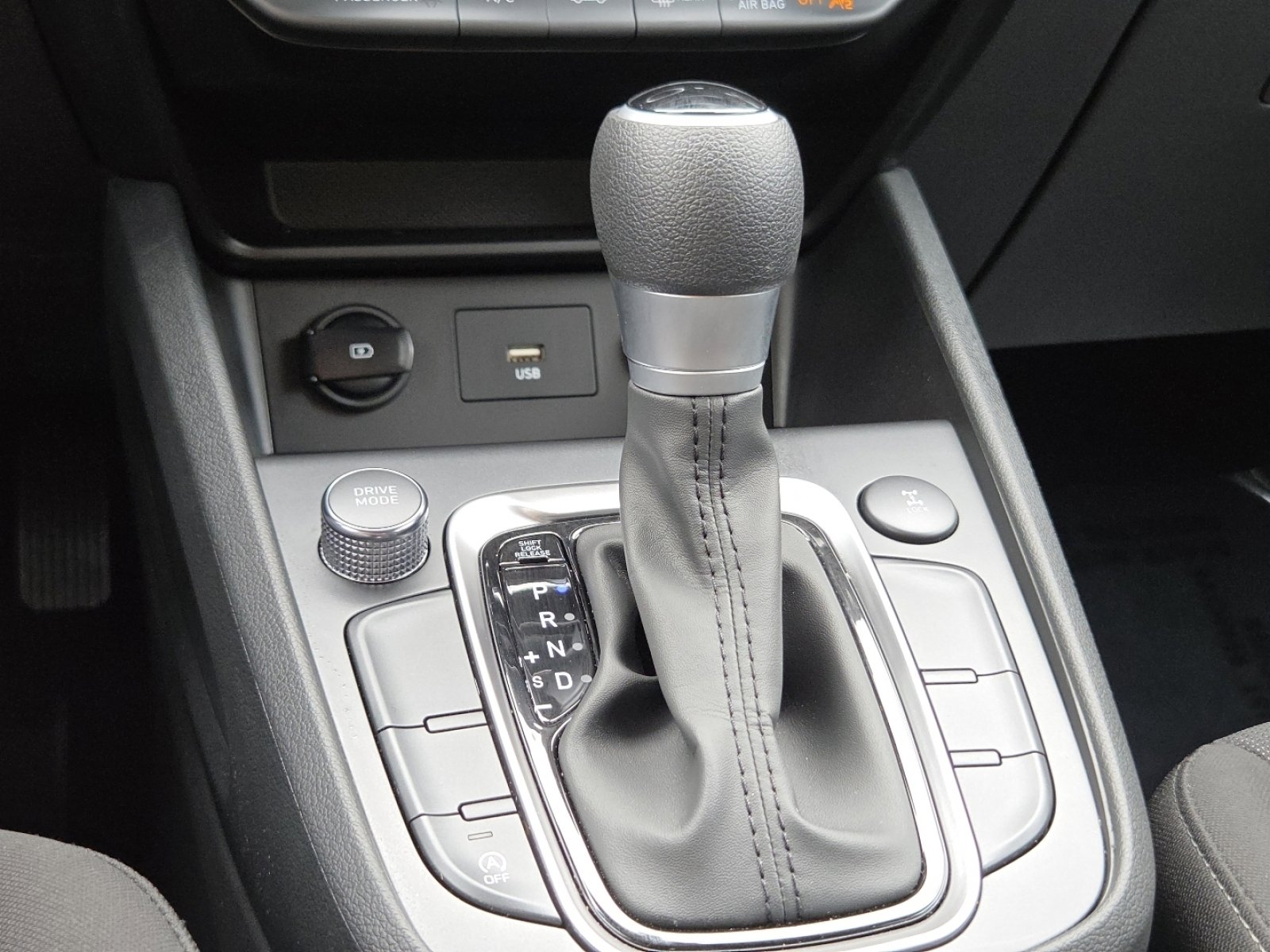 Used 2023 Hyundai Kona SEL image 33