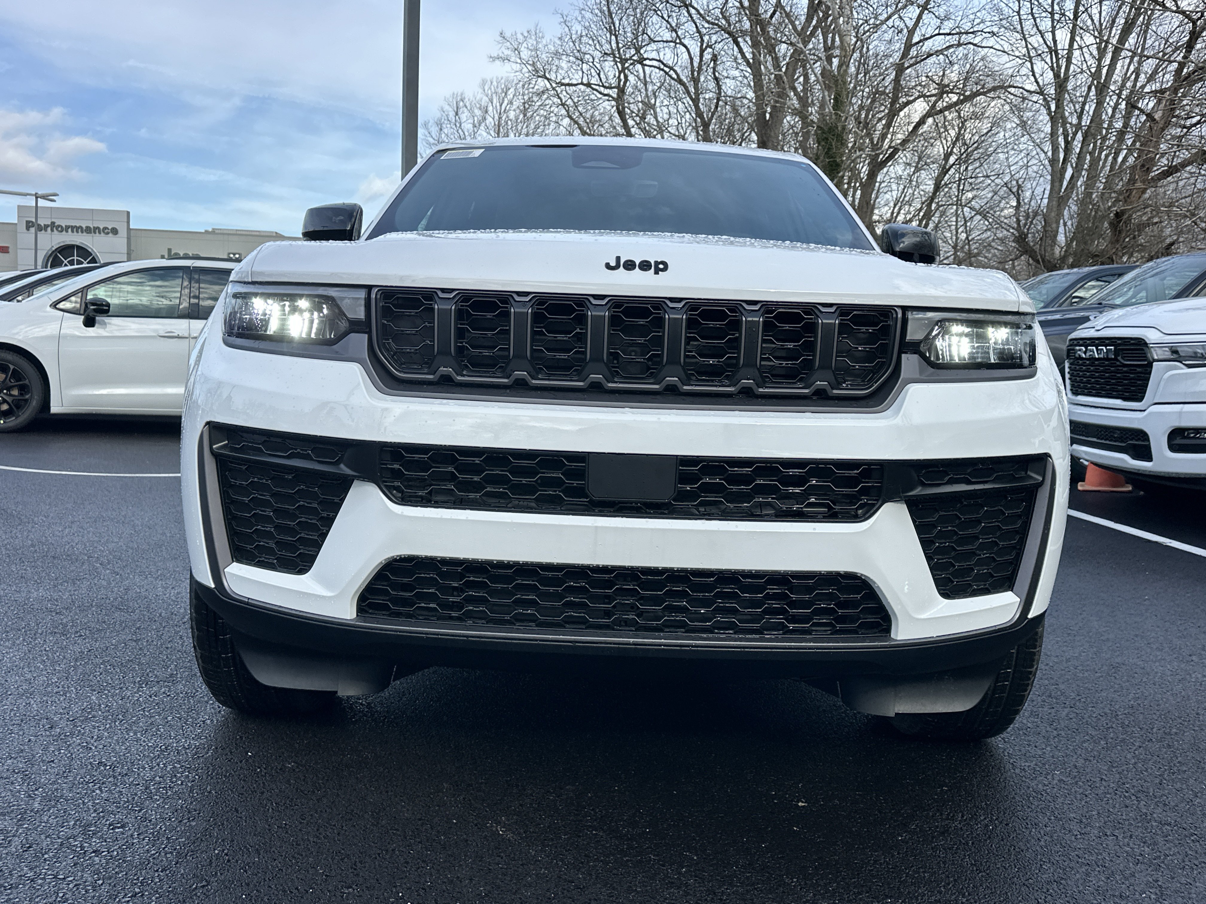 New 2026 Jeep Grand Cherokee Altitude AWD/4WD image 24