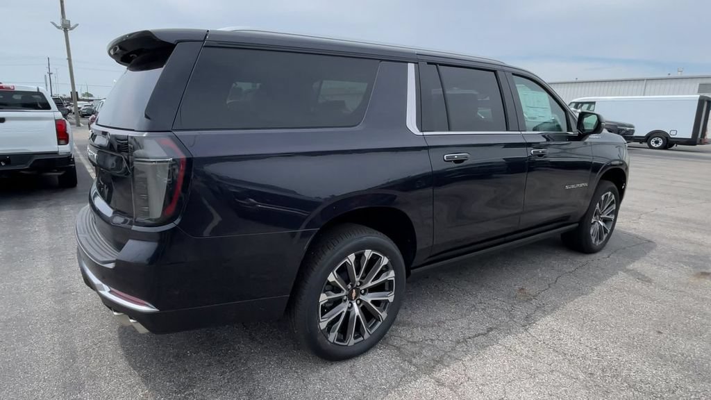 New 2026 Chevrolet Suburban High Country AWD/4WD image 2