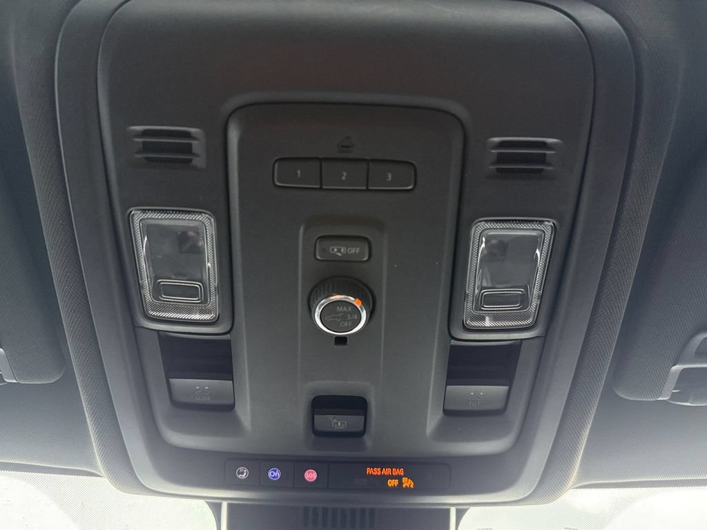 Used 2023 Chevrolet Tahoe Z71 AWD/4WD image 17