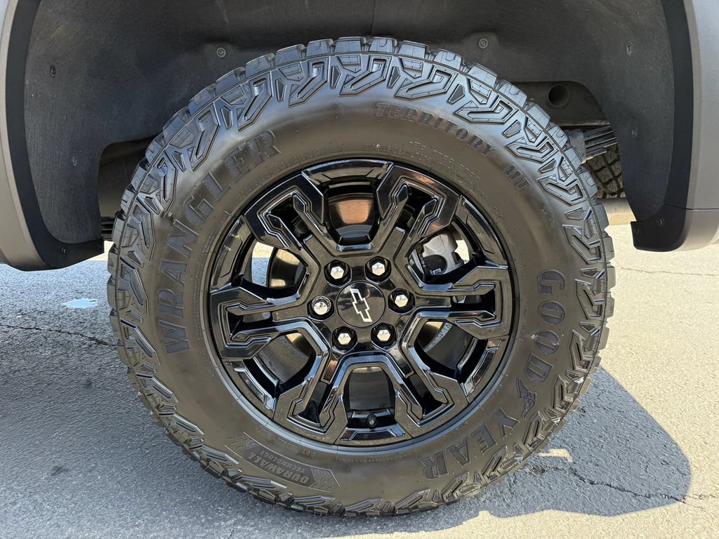 Used 2026 Chevrolet Silverado 1500 ZR2 AWD/4WD image 14