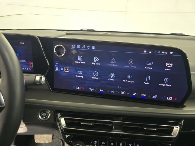 Used 2025 Chevrolet Traverse LT image 11