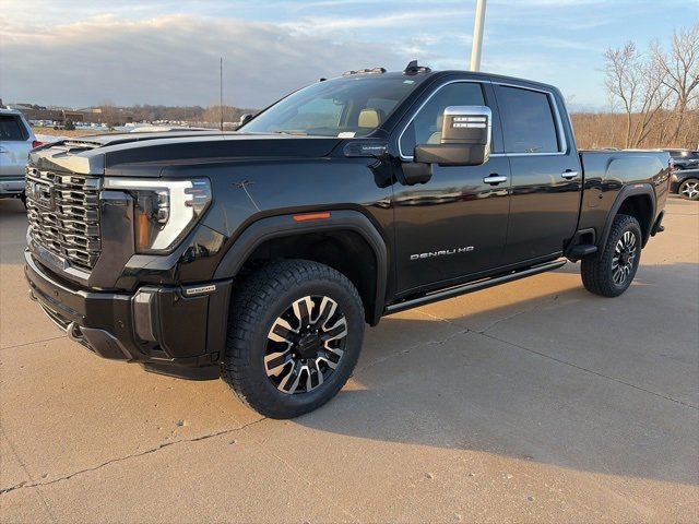 Used 2024 GMC Sierra 2500 Denali Ultimate image 9
