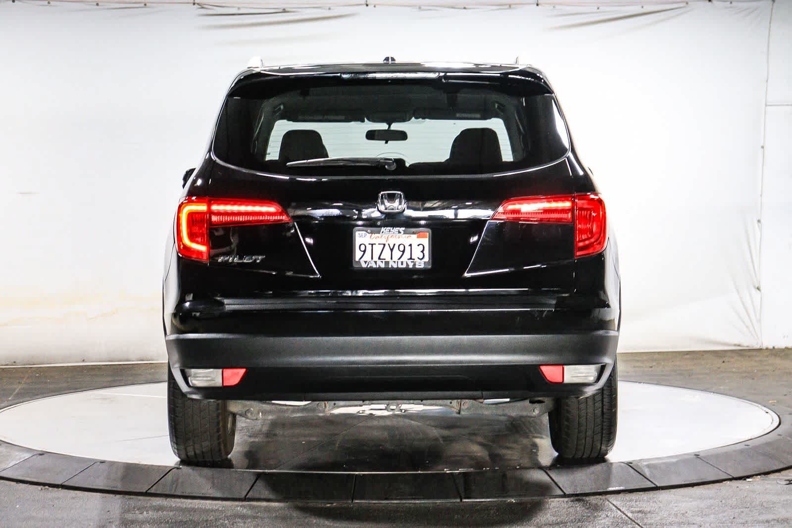 Used 2018 Honda Pilot EX image 3