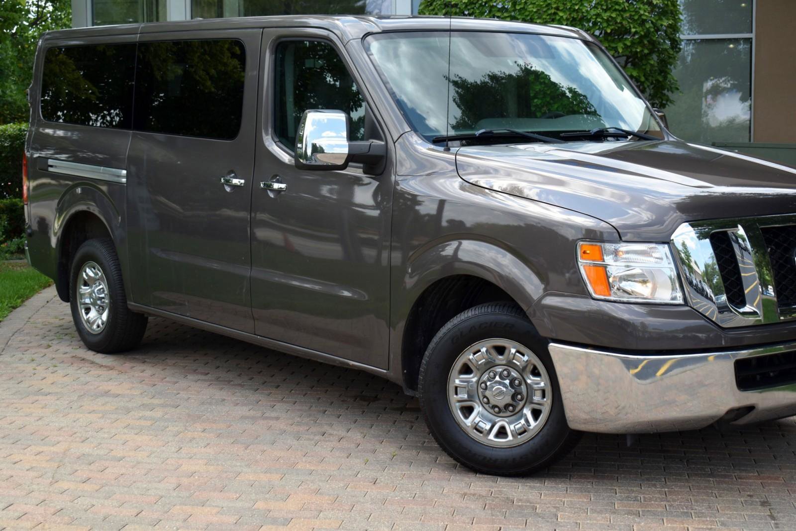 Used 2016 Nissan NV 3500 SV w/ SV Technology Package image 3