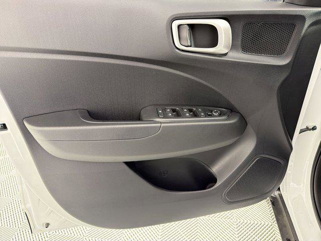 New 2026 Hyundai Venue SEL FWD image 11