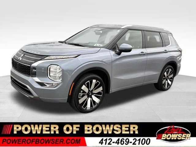 Used 2025 Mitsubishi Outlander SEL image 1