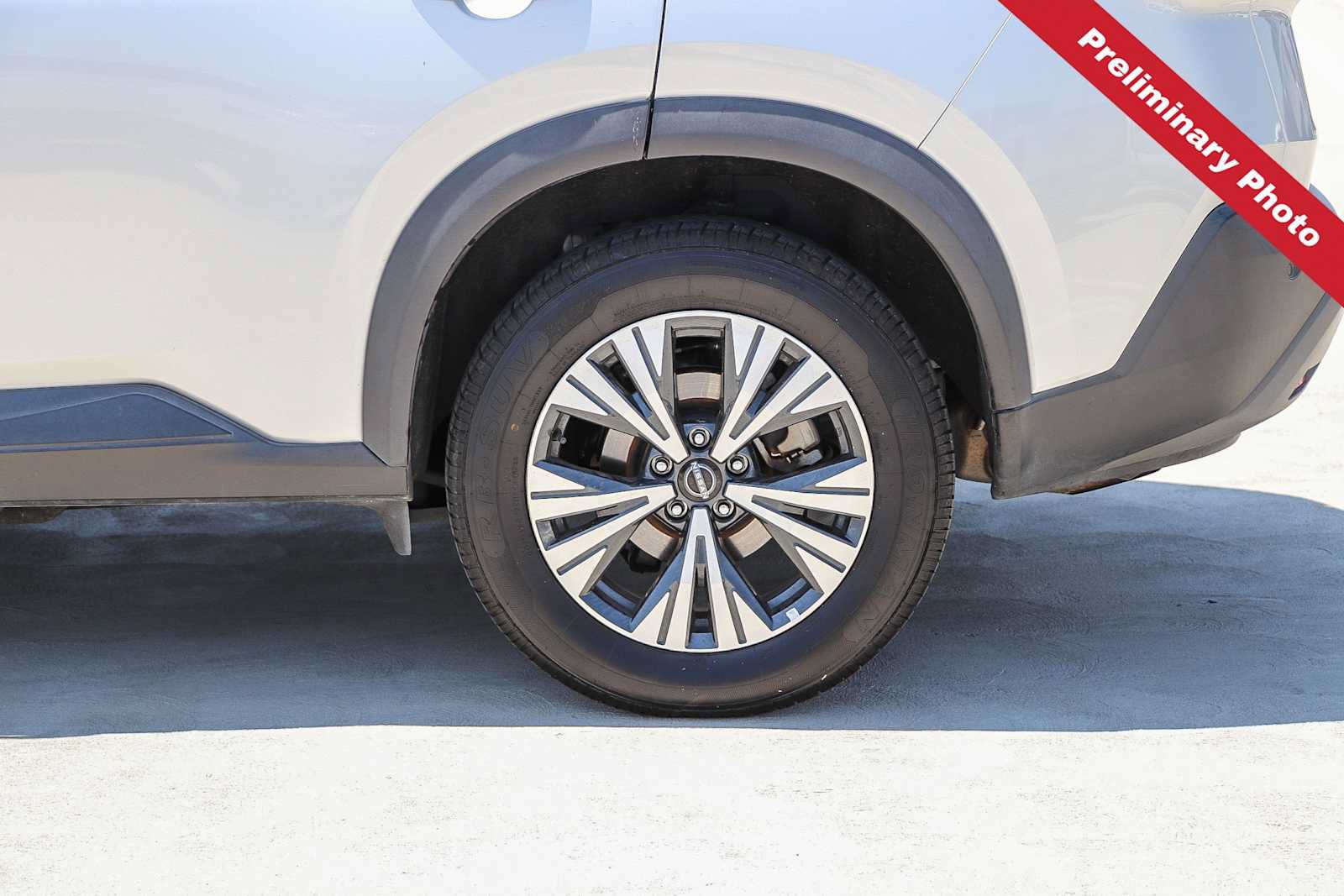Used 2023 Nissan Rogue SV AWD/4WD image 12
