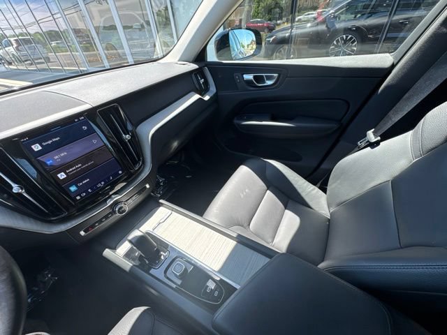 Certified 2025 Volvo XC60 B5 Plus AWD/4WD image 21
