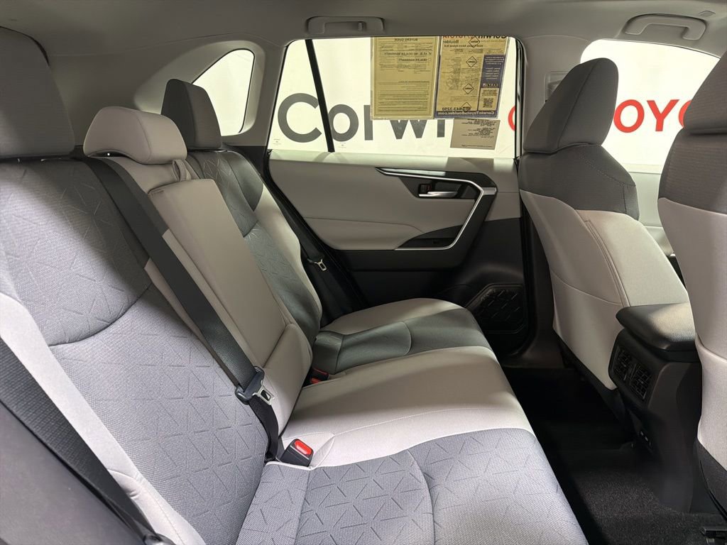 Used 2025 Toyota RAV4 XLE image 15