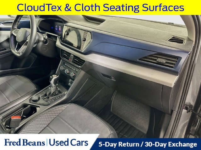 Used 2022 Volkswagen Taos SE w/ Panoramic Sunroof Package AWD/4WD image 34