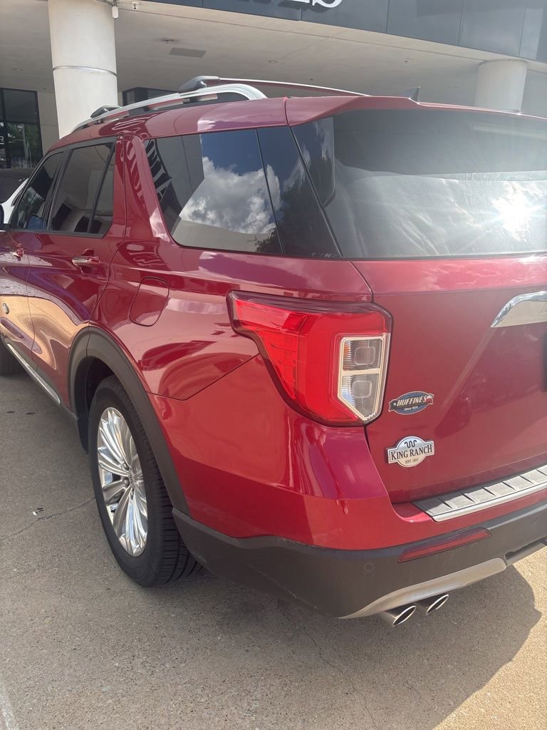 Used 2021 Ford Explorer King Ranch w/ Premium Technology Package RWD image 3