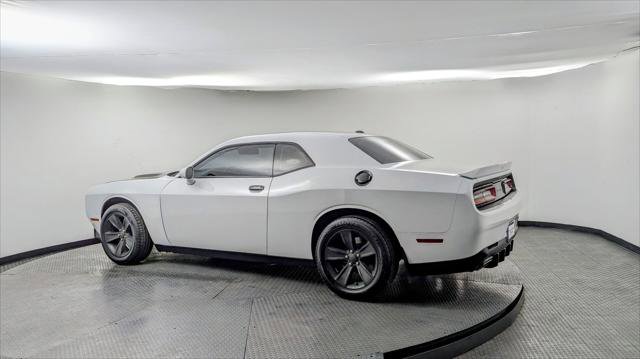 Used 2021 Dodge Challenger SXT image 6