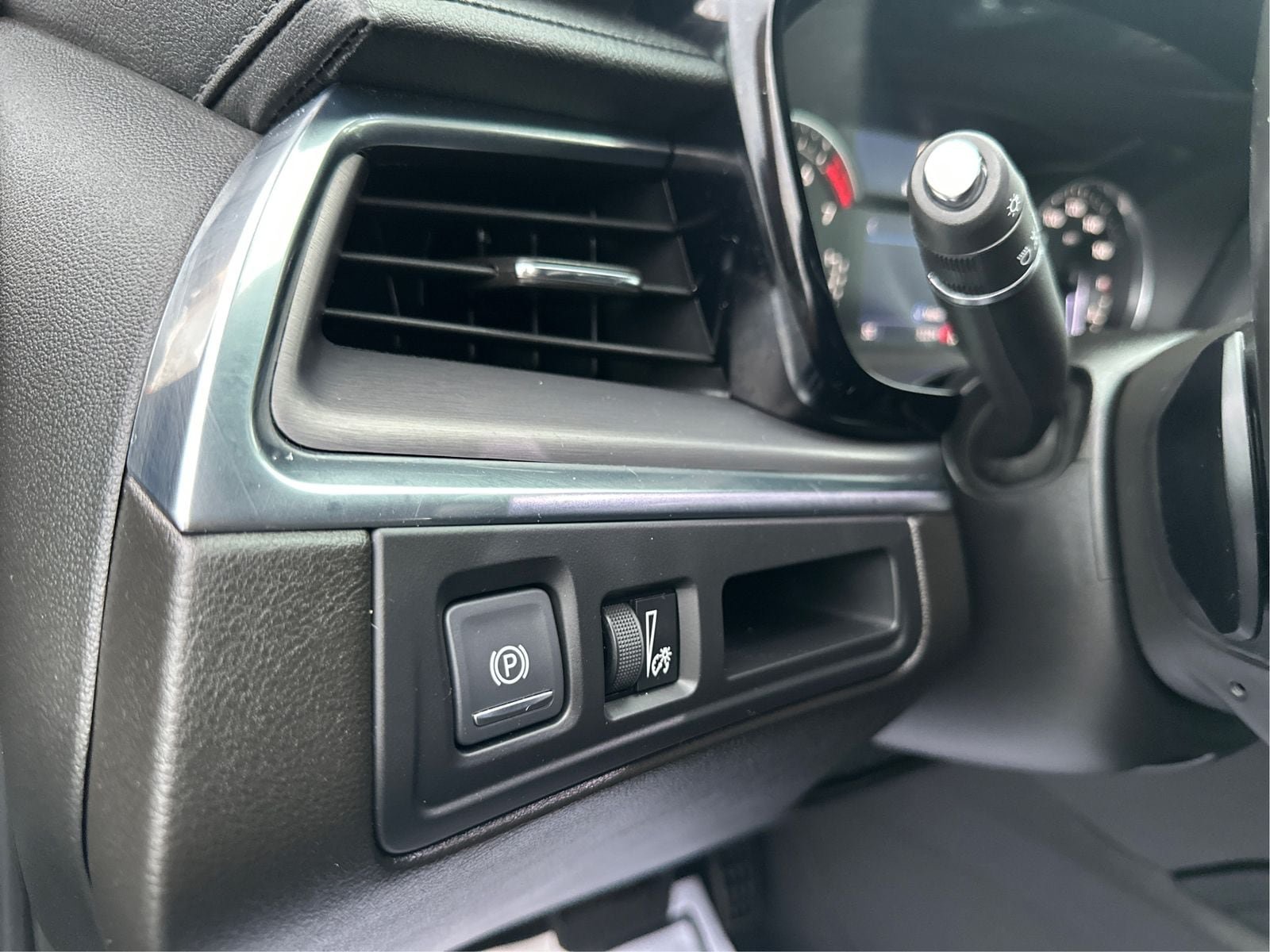 Used 2021 Cadillac XT5 Luxury AWD/4WD image 19