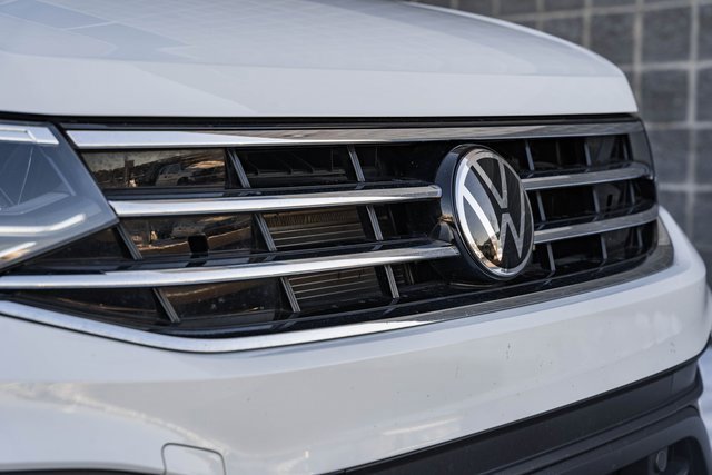 Used 2024 Volkswagen Tiguan S image 9