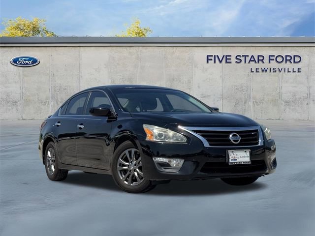 Used 2015 Nissan Altima 2.5 S w/ Sport Value Package FWD image 1