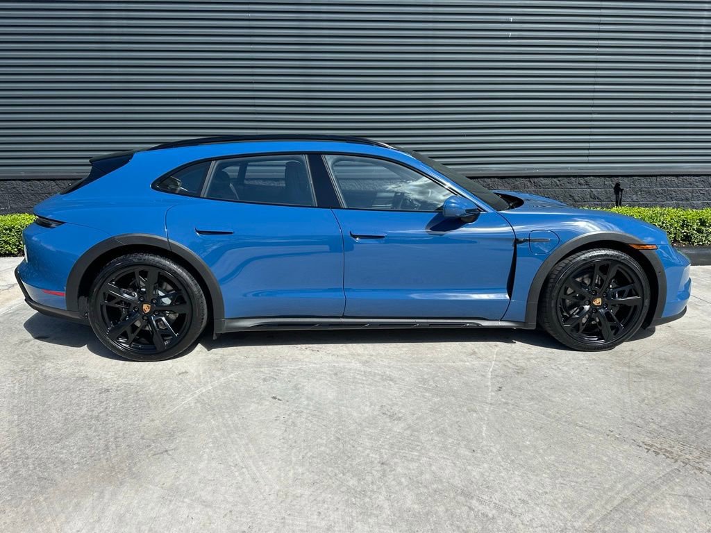 Certified 2025 Porsche Taycan 4S image 10