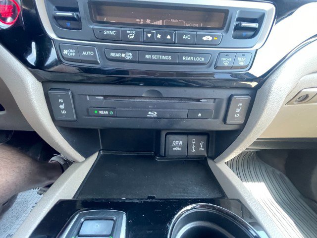 Used 2017 Honda Pilot Touring image 37