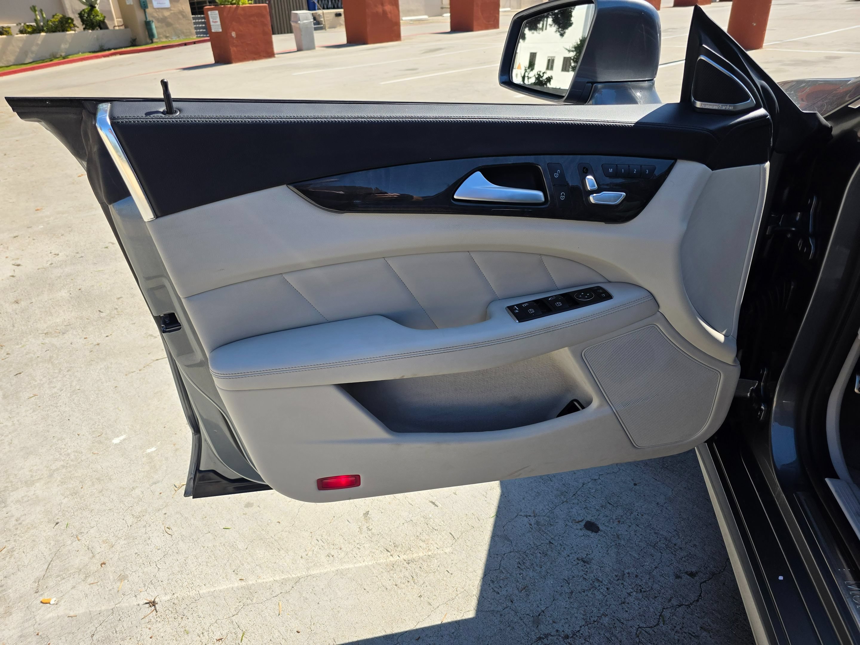 Used 2017 Mercedes-Benz CLS 550 w/ Premium 2 Package image 19