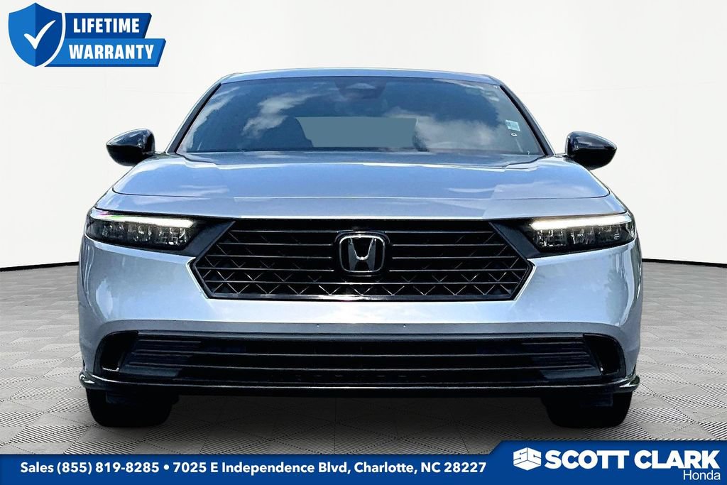 Used 2025 Honda Accord Sport image 2
