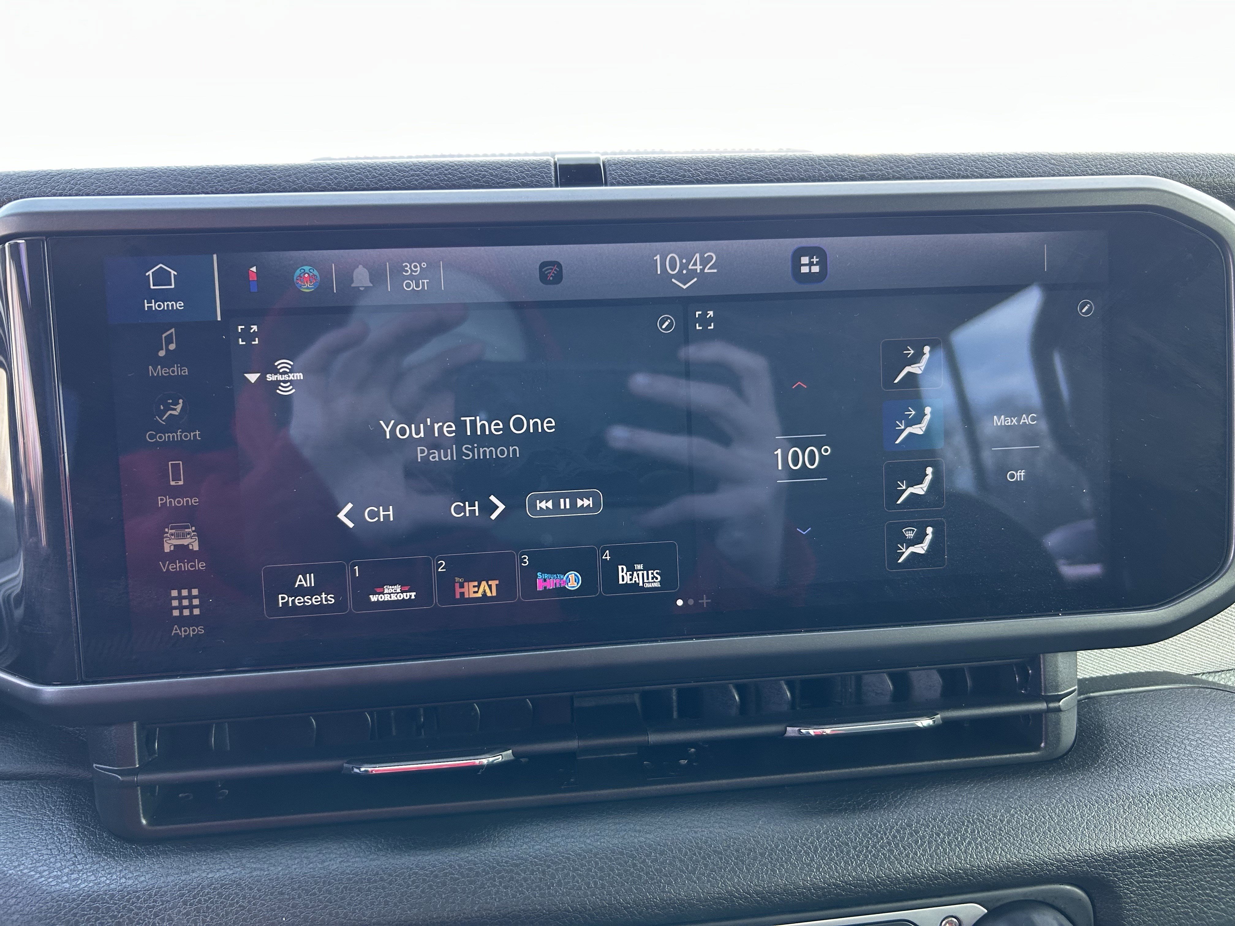 Used 2025 Jeep Wrangler Sport image 11