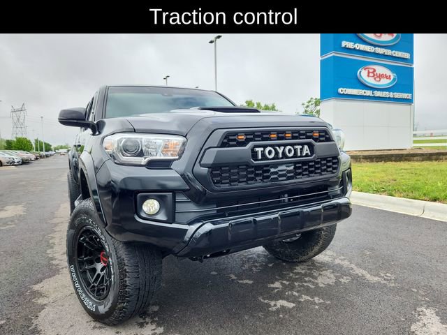 Used 2018 Toyota Tacoma TRD Sport w/ Technology Package AWD/4WD image 15